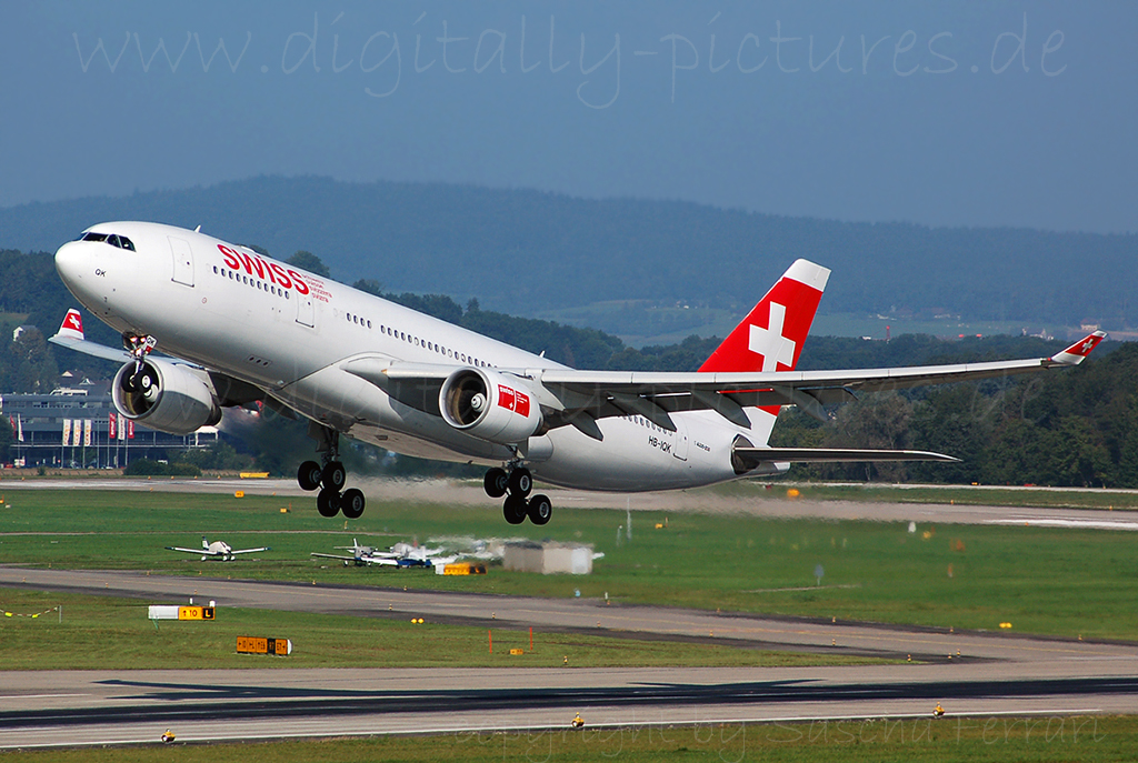 AirbusA330_Swiss
