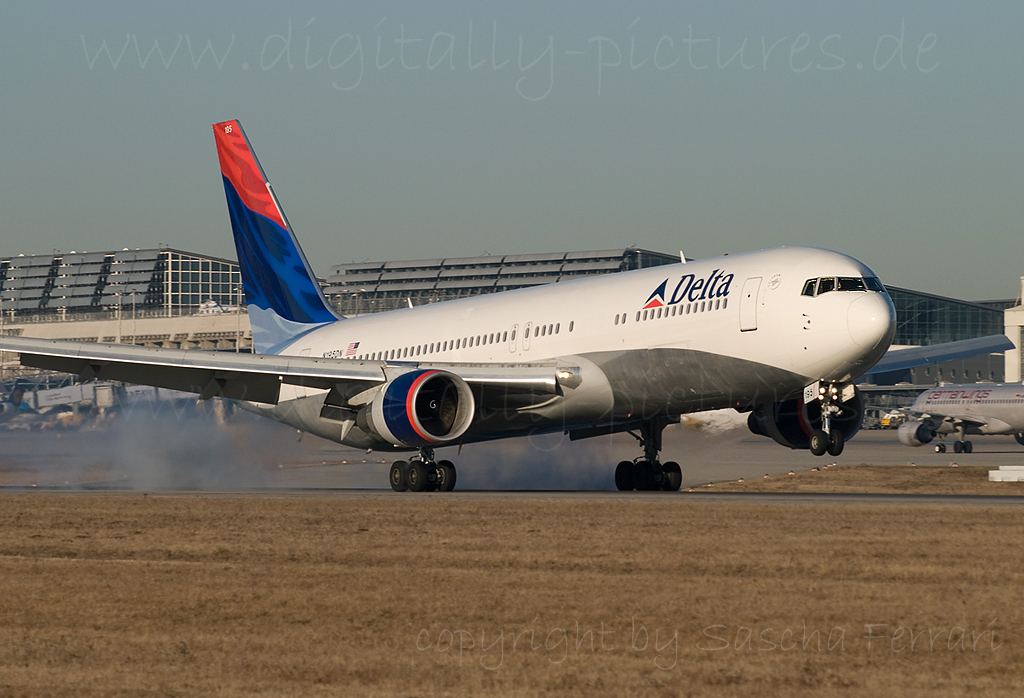Boeing767_Delta_Airlines