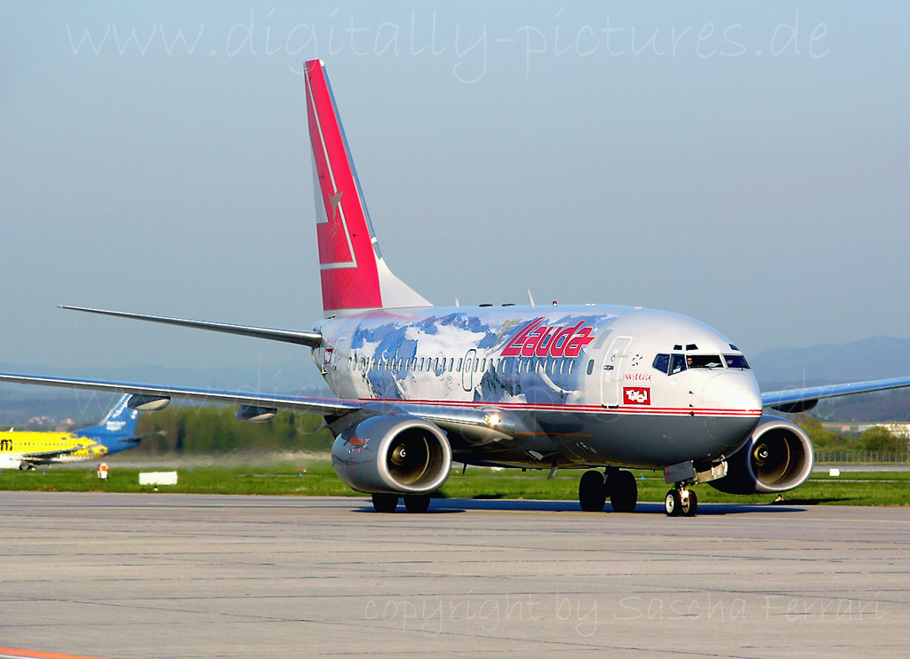 Boeing737_Lauda_Air