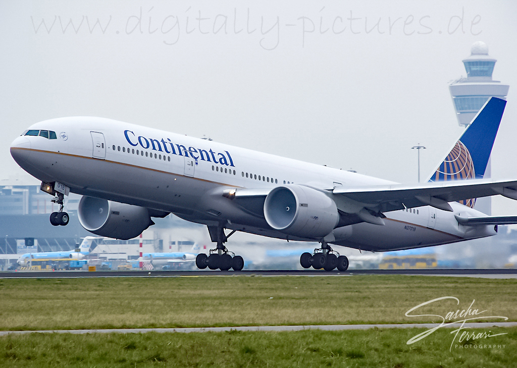 Boeing 777