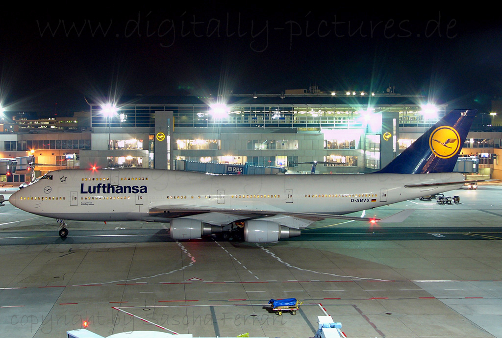 Flughafen Frankfurt Nacht