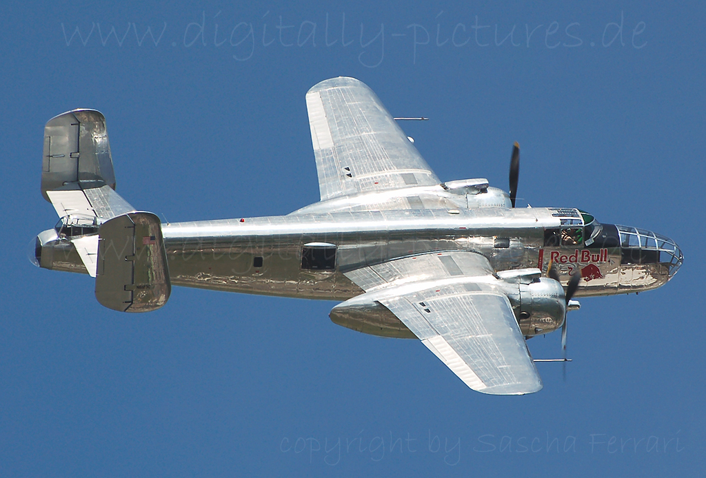 B25 Mitchell Flying Bulls